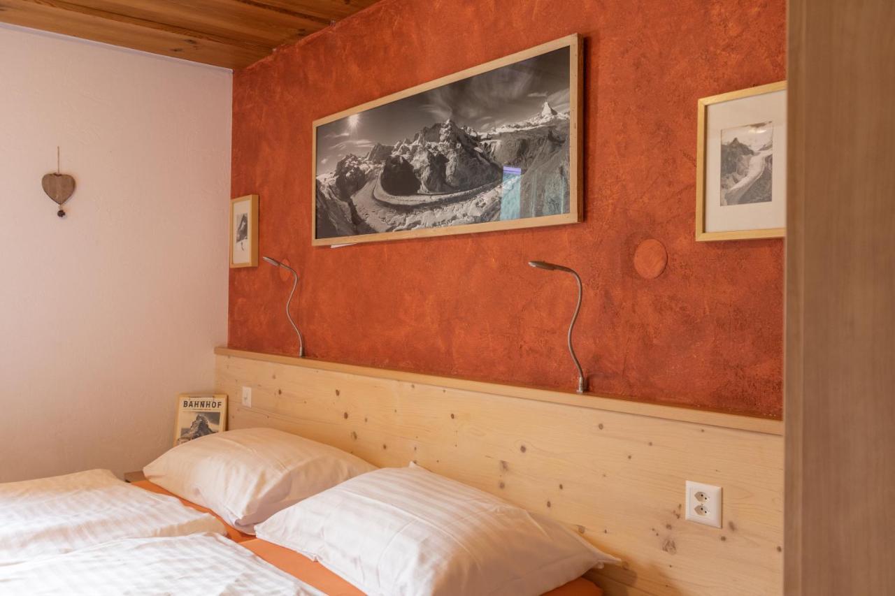 Doppelzimmer mit Blick auf das Matterhorn